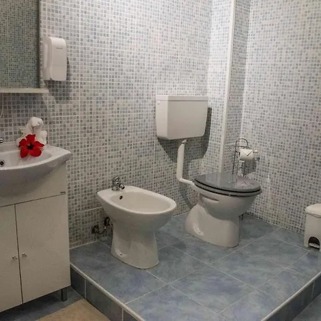 Ξενοδοχείο L'oleandro 3*